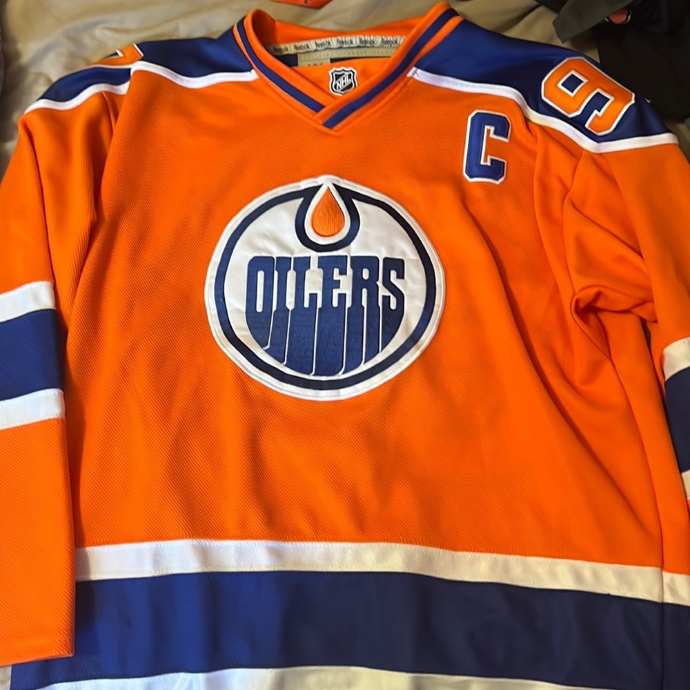 Connor McDavid Edmonton Oilers NHL jersey